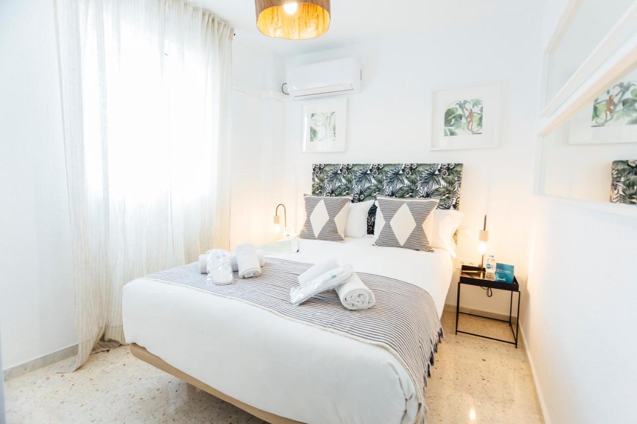 Апартаменти Stunning And Colorful- 4Bd 2Bth- Santa Cruz Севілья Екстер'єр фото